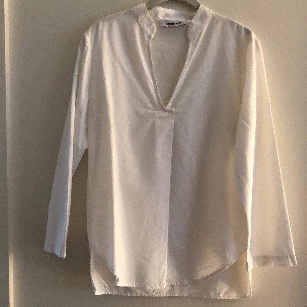 White poplin tunic.